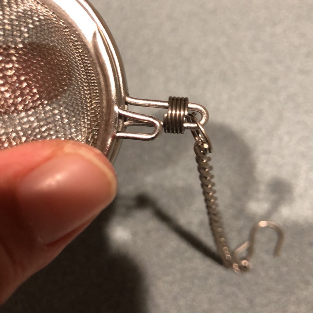 Tea Strainer/Steeper - Picture 4 of 8